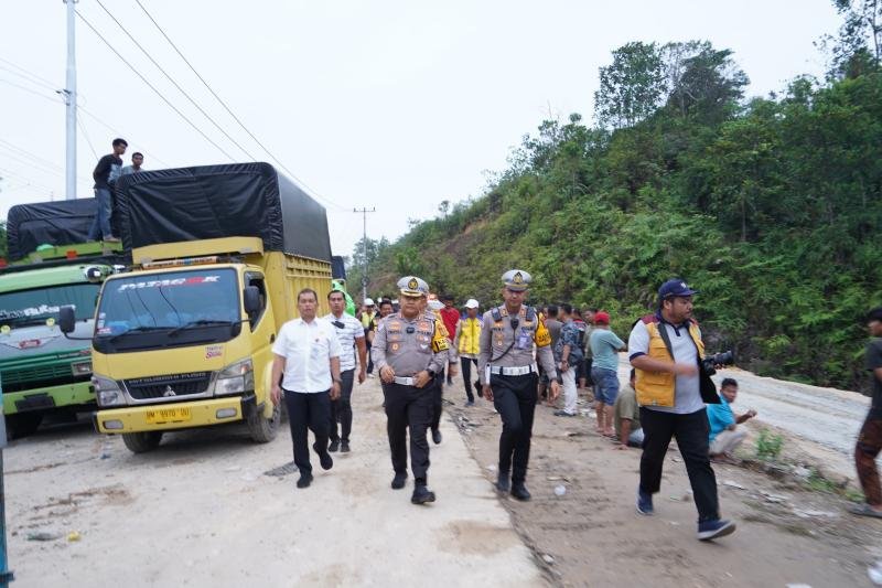 2024-11-30-6254Dirlantas Polda Riau.jpg